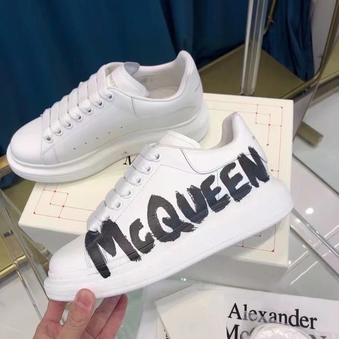 Alexander Mcqueen Graffiti White